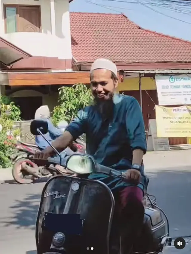 10 Momen Anton dan Sakti Eks Sheila On 7 saat Reuni, Tak Sengaja Bertemu di Warmindo
