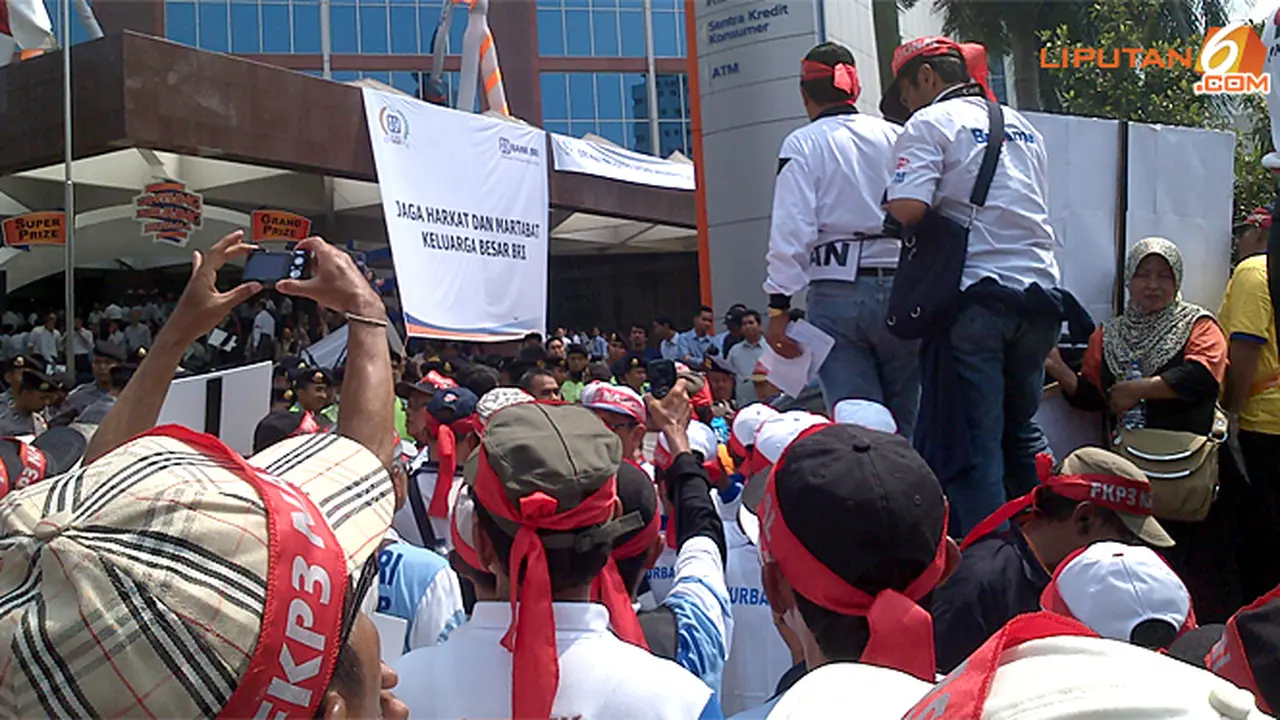 demo-pensiunan-bri-130918b.jpg