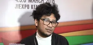 Kunto Aji ikut meramaikan panggung Java Jazz Festival 2016. Melihat tidak hanya musisi Jazz yang mengisi panggung, Kunto Aji pun senang melihat keberagaman yang disajikan di Java Jazz tahun ini.