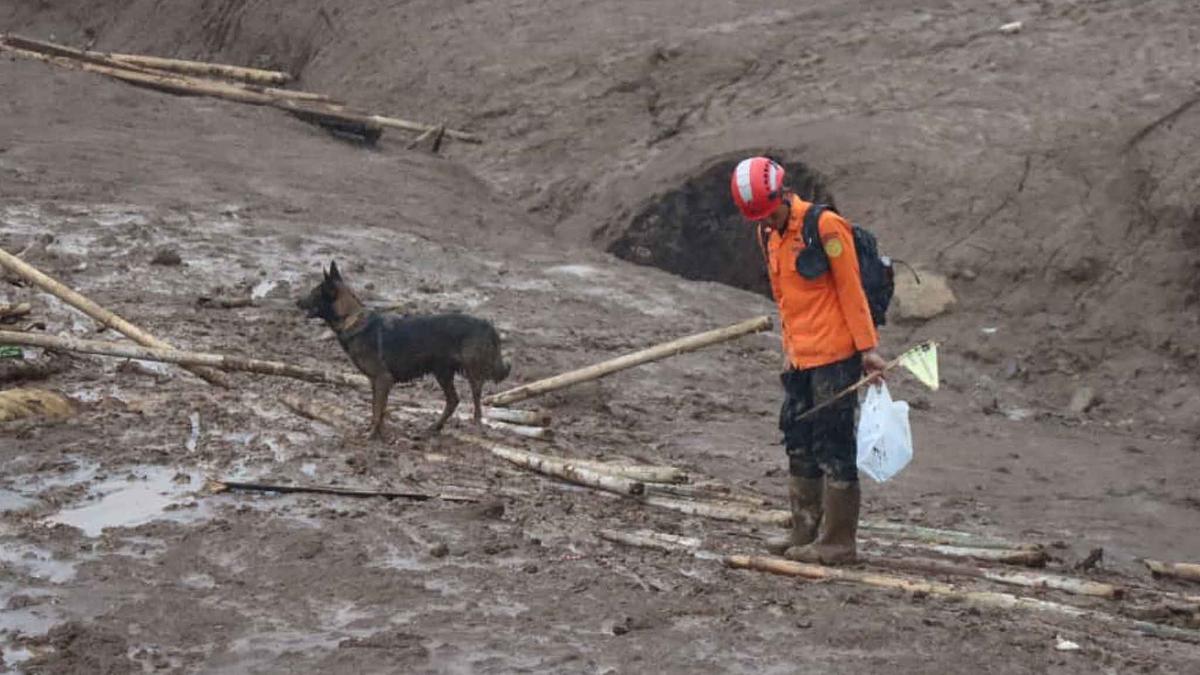 Tim SAR Gabungan Perluas Area Pencarian Korban Longsor Cisarua Bandung Barat
