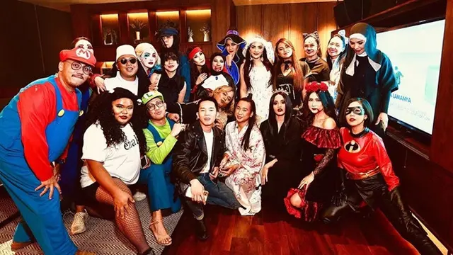 Pakai Kostum Bidadari, Ini 6 Potret Kemeriahan Ulang Tahun Ashanty