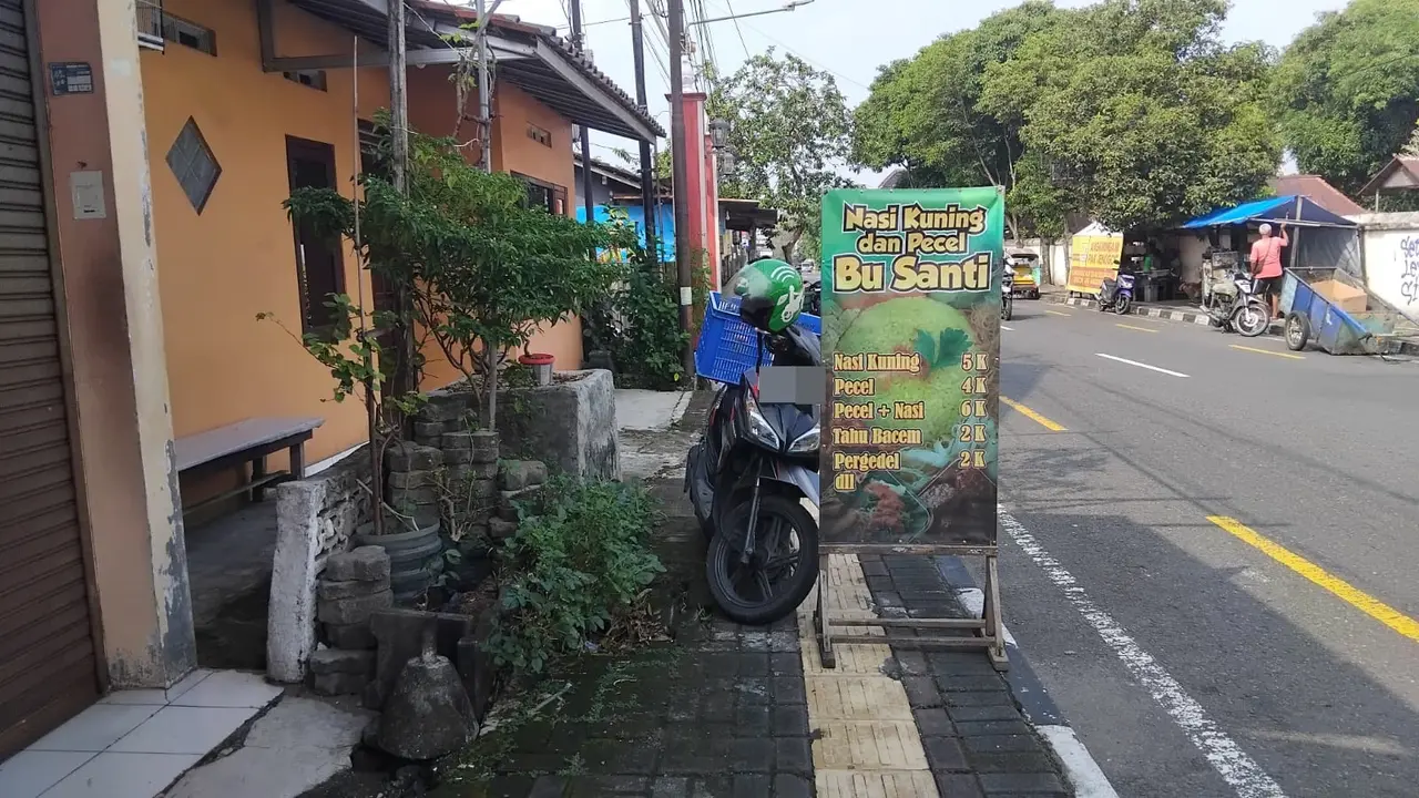 Strategi Penjual Nasi Kuning di Jogja Pertahankan Harga Rp5.000 di Tengah Bahan Pokok Naik