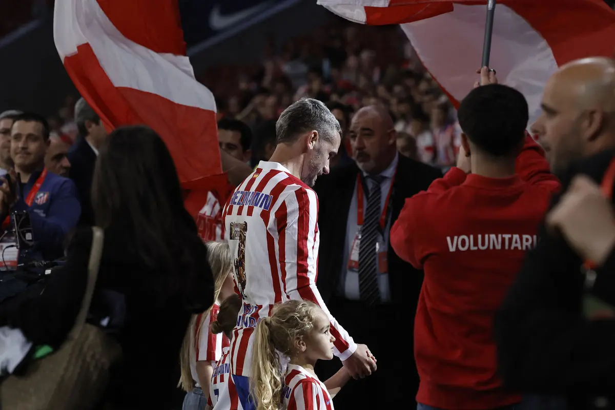 Foto: Permintaan Maaf Mewarnai Momen Emosional Perpisahan Antoine Griezmann dengan Atletico Madrid