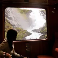 Traveling sebagai guru terbaik dalam hidup. (featherhead8.tumblr.com)