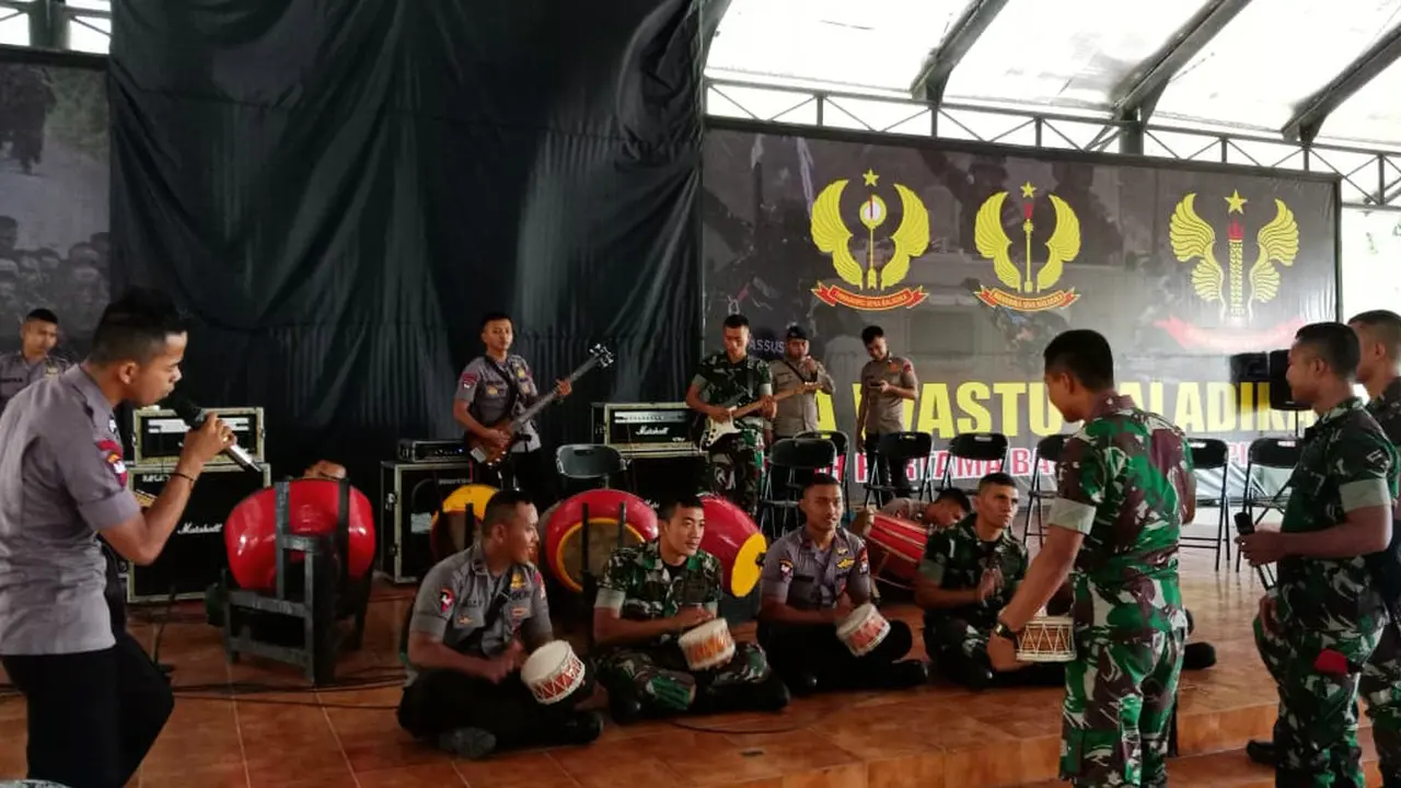 Brimob Polda Banten dan Kopassus TNI latihan marawis