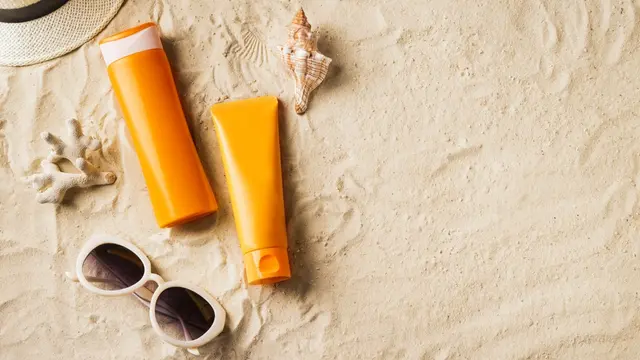 Melembapkan Kulit Berminyak Itu Penting, Cari Tahu Trik Perawatan dan Kandungan Skincare yang Tepat Yuk!