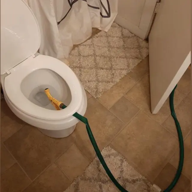 6 Potret Bidet Toilet Nyeleneh Ini Bikin Tepuk Jidat,