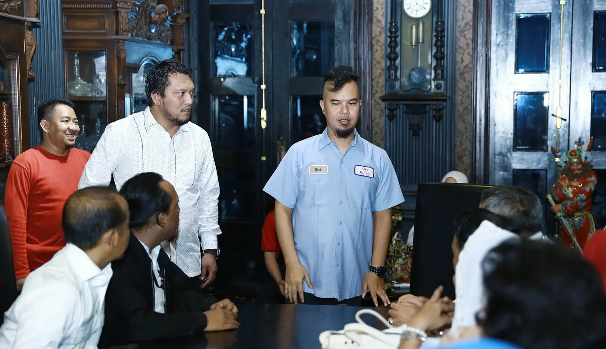 Alasan lain Ahmad Dhani adalah ketika Ahok kurang menghargai wanita. Saat itu Ahok membentak seorang ibu. Tindakan itu dianggapnya kurang pantas sebagai seorang gubernur. (Galih W. Satria/Bintang.com)