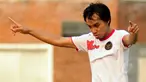Selebrasi pemain tengah Timnas Indonesia U23, Novri Setiawan, usai menjebol gawang tim Pra PON DKI Jakarta di lapangan SPH Karawaci, Tangerang, (9/9/2014). (Liputan6.com/Helmi Fithriansyah)