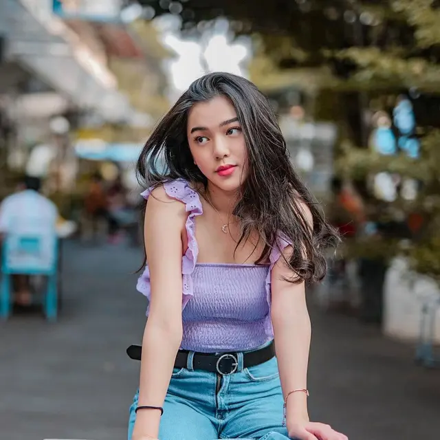 6 Potret Gabriella Ekaputri, Juarai Kontes Model Remaja hingga Jadi Bintang Web Series