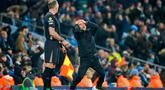 Pelatih Manchester City, Pep Guardiola, tampak kecewa setelah gagal meraih kemenangan saat menjamu Nottingham Forest pada laga Liga Inggris di Etihad Stadium pada Kamis (5/3/2026). (AP Photo/Dave Thompson)