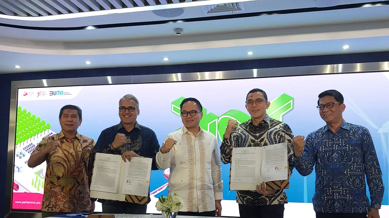 PT Pertamina (Persero) bersama PT Pelabuhan Indonesia (Persero) atau Pelindo menjalin kerja sama untuk membangun terminal BBM ramah lingkungan.