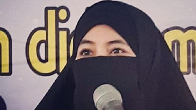 Umi Pipik Ceritakan Bagaimana Sakitnya Tubuh Akibat Tumor Kelenjar Getah Bening Showbiz Liputan6 Com