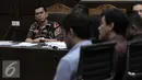 Mantan Anggota DPRD DKI Jakarta, Mohamad Sanusi menyimak keterangan sejumlah saksi saat menghadiri sidang lanjutan terkait dugaan suap reklamasi di Pengadilan Tipikor, Jakarta, Senin (26/9). (Liputan6.com/Helmi Afandi)