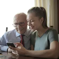 Cara Generasi Sandwich Tetap Waras di Tengah Tuntutan Zaman