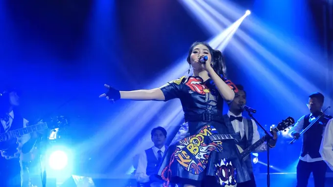 [Bintang] Via Valen di Slank in Love