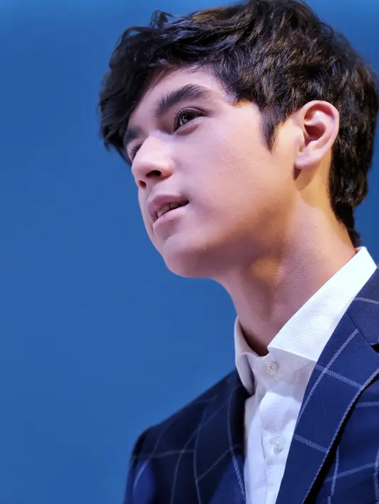 "Puasa tahun ini alhamdulillah makin lancar. Kalau tahun lalu ada yang bolong, tahun ini aku lebih berusaha memperbaiki," ucap Al Ghazali, di kawasan Kuningan, Jakarta Selatan, Kamis (8/6/2017). (Adrian Putra/Bintang.com)