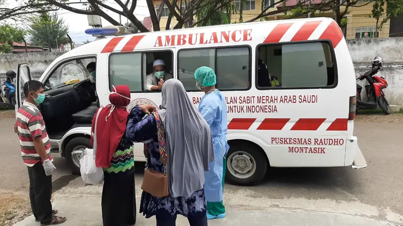 Pemulangan pasien positif Corona Covid-19 yang dinyatakan sembuh dari RSUDZA Banda Aceh (Ist)