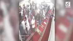 Getaran Gempa Palu dirasakan oleh jemah yang tengah melakukan salat Magrib di Mesjid Nurul Afiat Sorowako Sulawesi Selatan