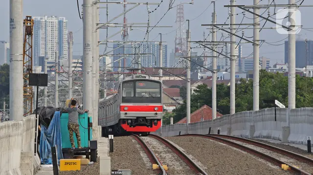 Polisi Dalami Penyebab Siswi SMA Tertemper KRL di Jurangmangu