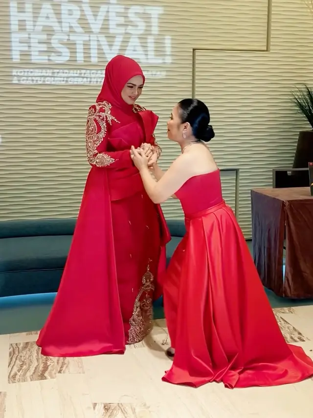 Ruth Sahanaya dan Siti Nurhaliza