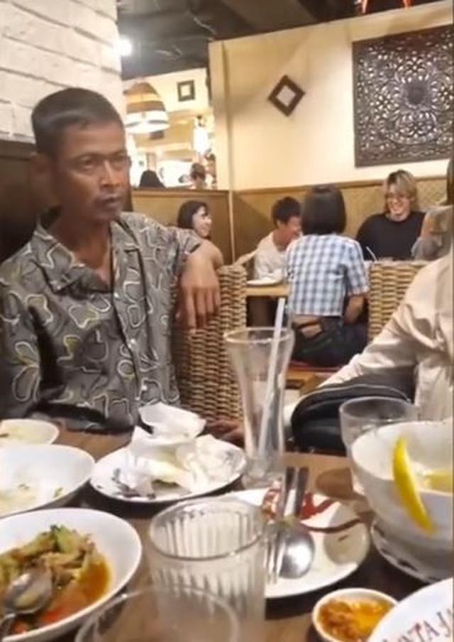 Potret kesederhanaan mendiang ayah Pratama Arhan, jadi sosok inspiratif bagi sang anak