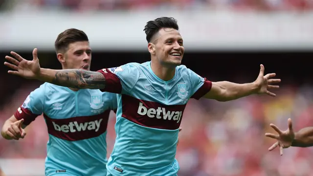 20150810-Liga-Inggris-Arsenal-Westham