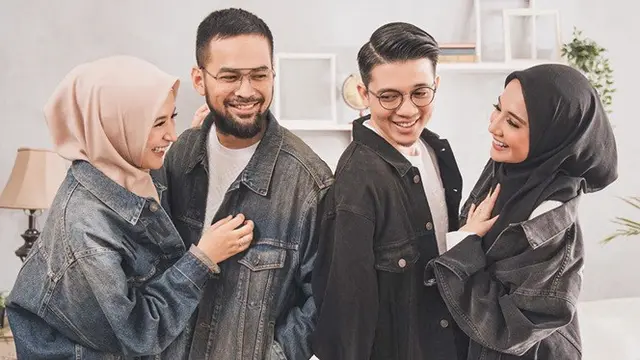 6 Potret Kompak Keluarga Zaskia dan Shireen Sungkar, Seru Banget