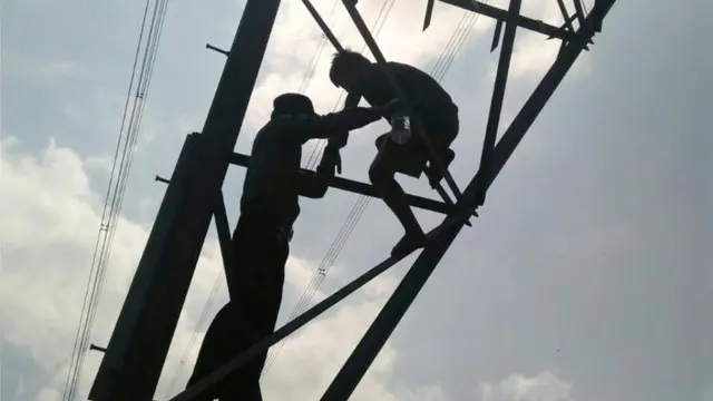 Tersesat di Cilacap, Pemuda Asal Sumsel Panjat Tower Sutet PLTU