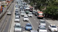 Ruas jalan MH Thamrin tanpa pengendara sepeda motor, Jakarta, Rabu (17/12/2014). (Liputan6.com/Faizal Fanani)