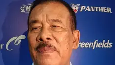 Persib Bandung memperkenalkan 32 pemain untuk menghadapi musim baru. Umuh Muchtar menegaskan komposisi skuad Maung Bandung sudah cukup dan pintu transfer klub kini resmi ditutup.
