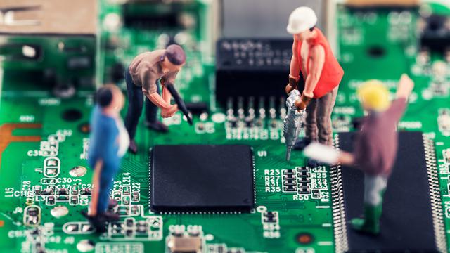 Fungsi Motherboard dan Bagian-Bagiannya