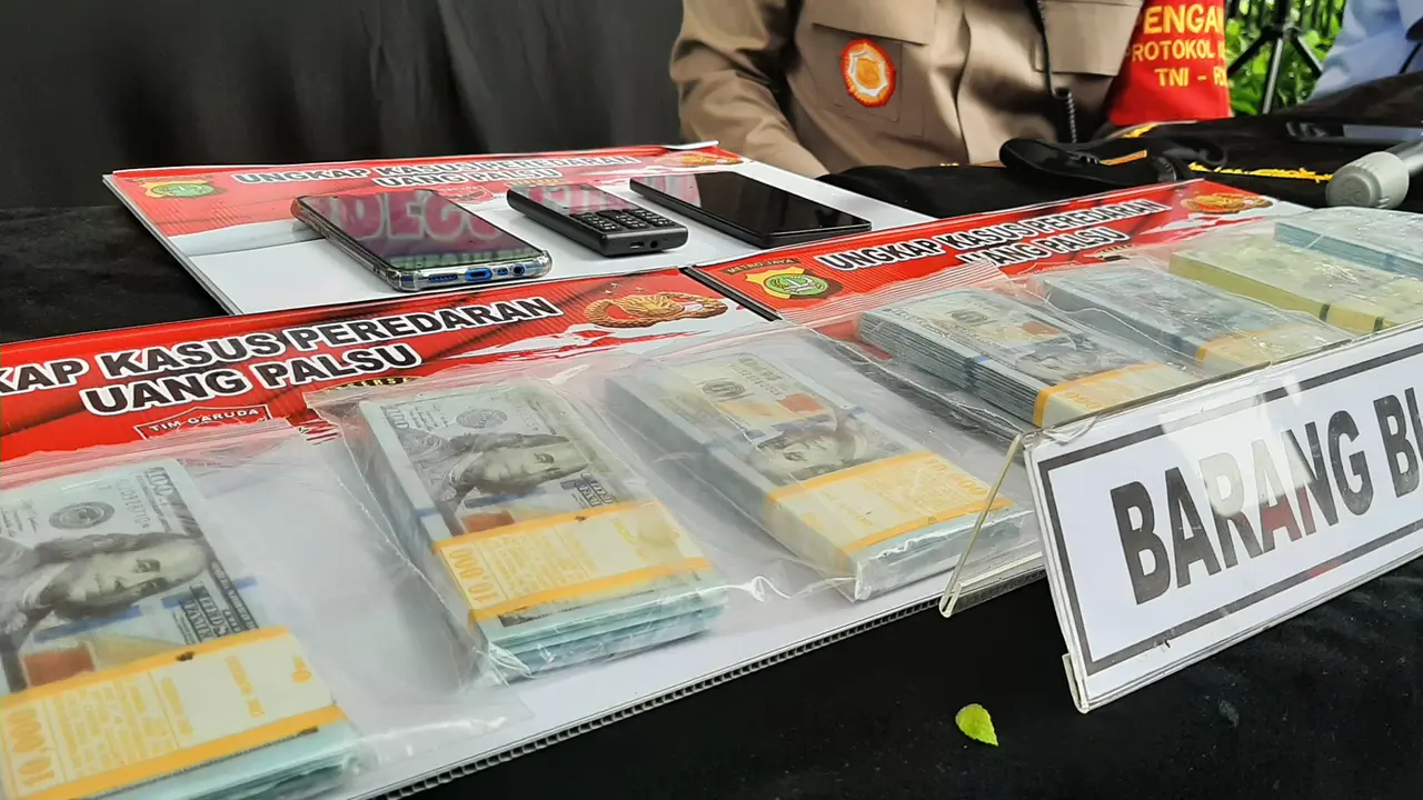 Pengedar Dollar AS Palsu Senilai Rp 1,4 Miliar Ditangkap