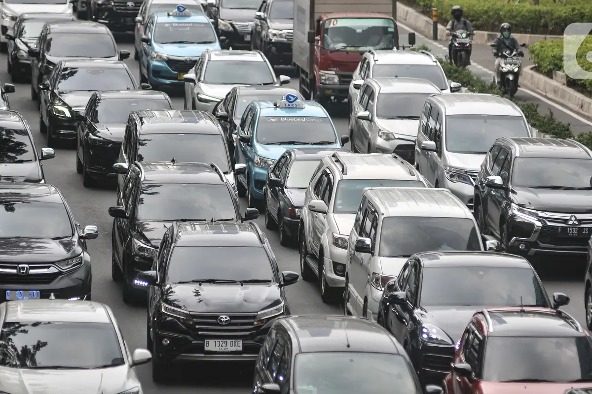 Aturan Jam Kerja di Jakarta