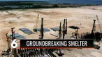 Presiden Jokowi meletakkan batu pertama pembangunan Smelter PT Freeport Indonesia pada Selasa (12/10) di Gresik, Jawa Timur. Presiden mengatakan RI masuk tujuh besar pemilik cadangan tembaga terbesar di dunia.