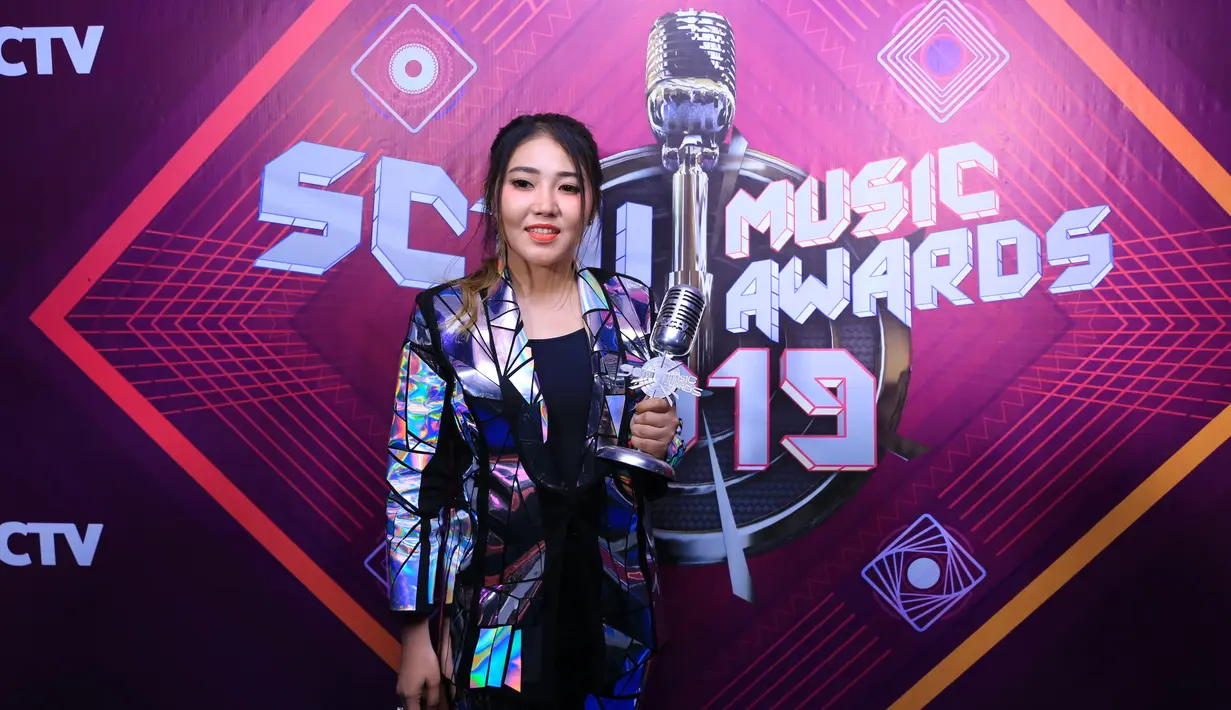 Via Vallen -SCTV Music Awards 2019