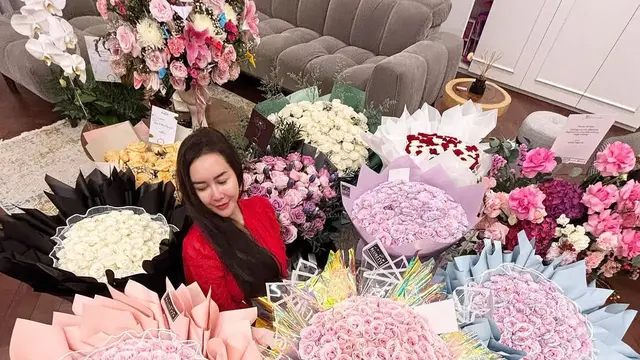 Potret Aura Kasih Rayakan Ulang Tahun ke-38. (instagram/aurakasih)