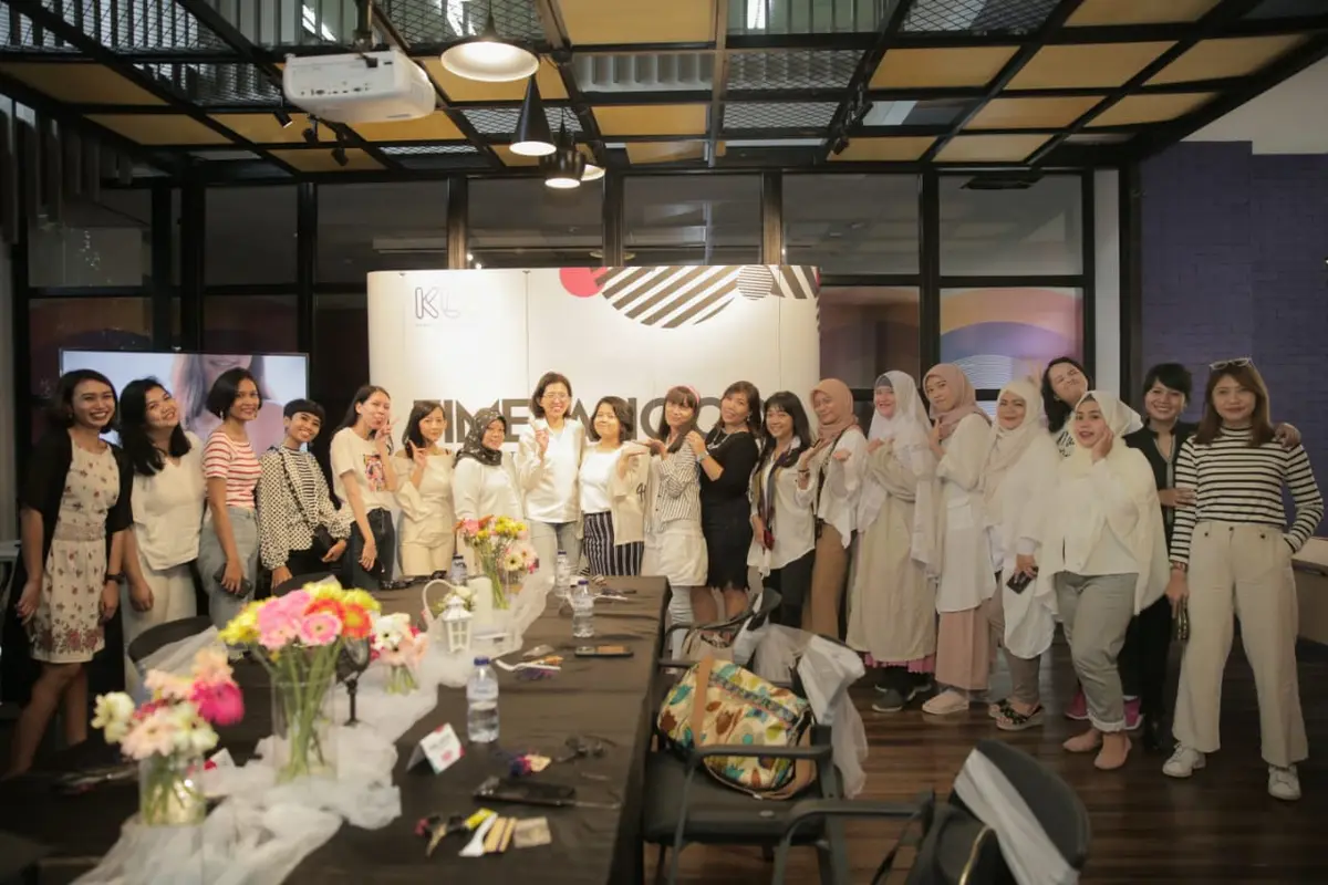 [FIMELA] #TogetherWithFimela: Group WhatsApp 9 Kota yang Bikin Makin Akrab