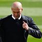 Zinedine Zidane - Legenda Timnas Prancis ini merupakan salah satu pelatih papan atas yang telah teruji kemampuannya dalam meramu skuad. Di bawah tangan dinginya Real Madrid berhasil menorehkan Hattrick juara Liga Champions. (AFP/Gabriel Bouys)