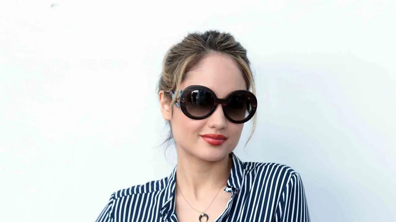[Bintang] Cinta Laura