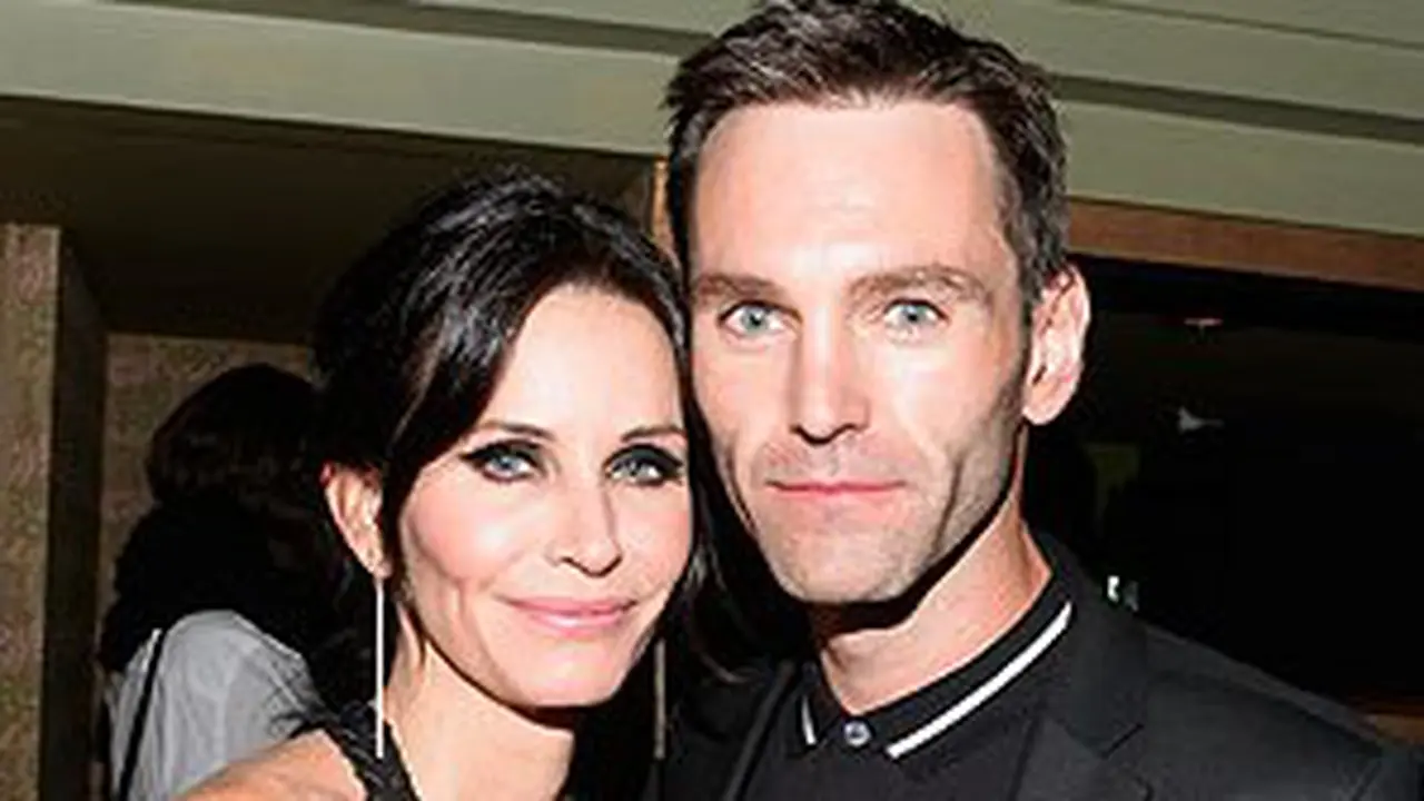 Courtney Cox Resmi Tunangan