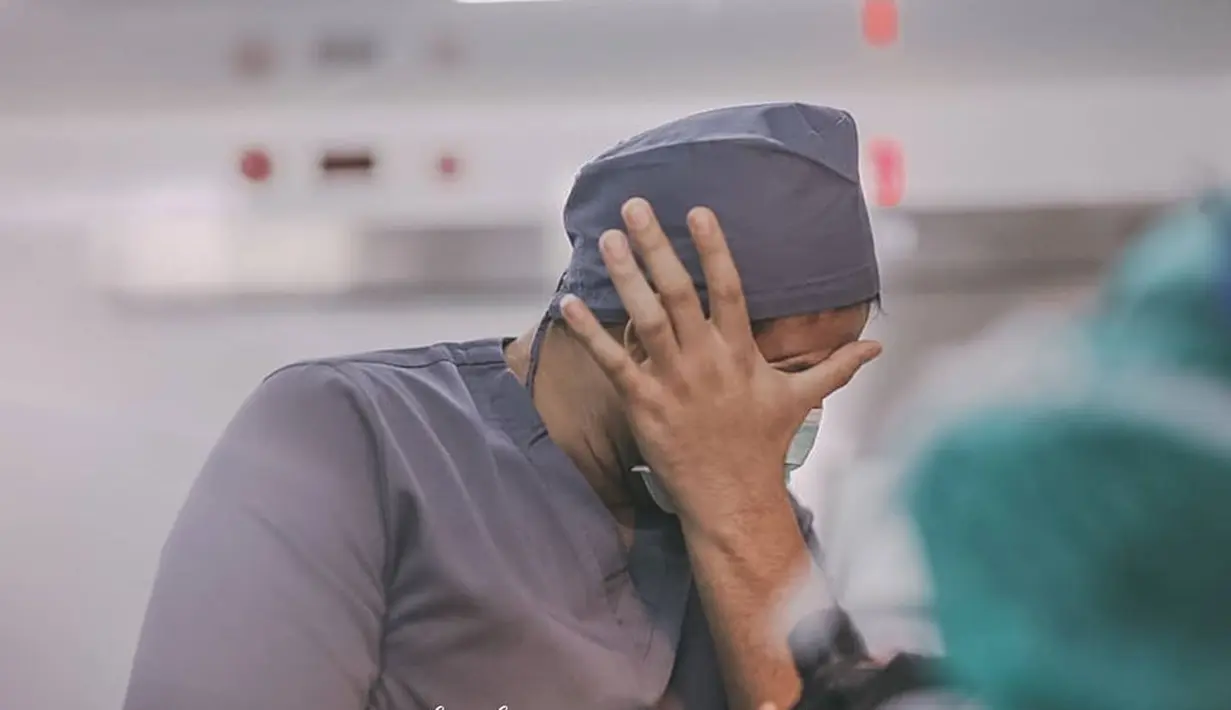 Irish Bella Melahirkan (Instagram/bukaan.moment)