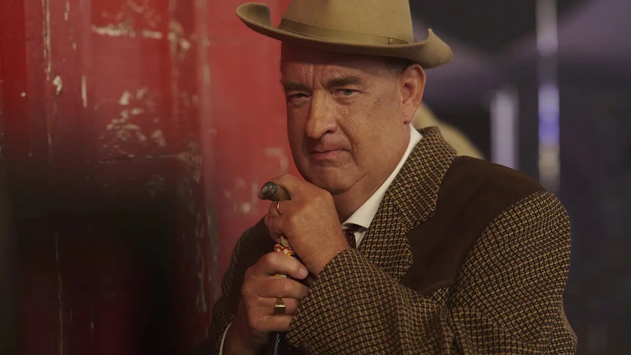 Tom Hanks menang 2 Piala Razzie Awards 2023 dalam film Elvis. (Foto: Dok. Warner Bros. Pictures/ IMDb)