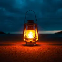 Ilustrasi Lampu Minyak | unsplash.com/@fedotov_vs