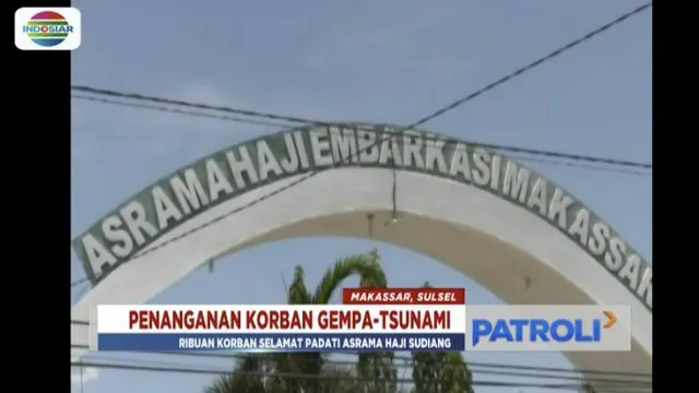 Ribuan korban bencana Palu-Donggala mengungsi di Asrama Haji Embarkasi Makassar, Sulawesi Selatan.