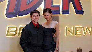 Tom Holland dan Zendaya Pamer Chemistry Lewat 4 Gaya Serasi di Tur Spider-Man: Brand New Day
