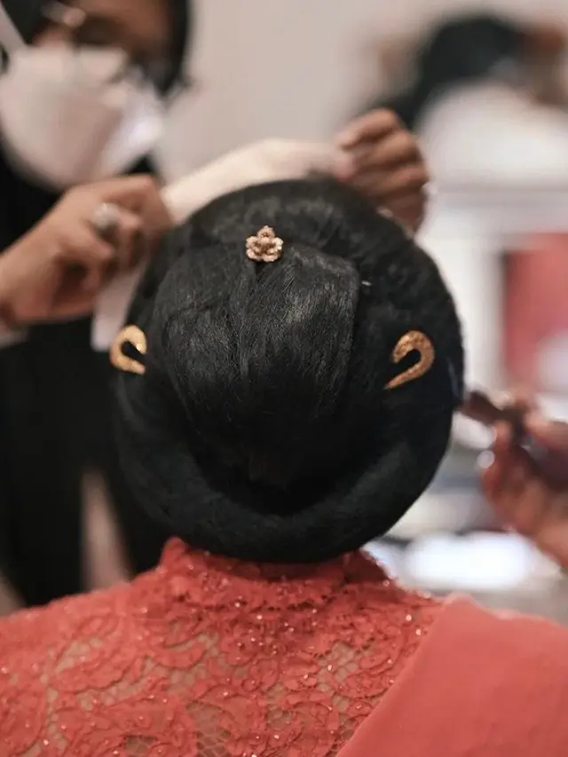 Puan Maharani Kenakan Kebaya Kutubaru Warna Terakota Karya Didiet Maulana di Sidang Tahunan 2022, Ini Maknanya