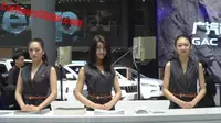 Model Seksi Menghilang di Pameran Mobil Tiongkok