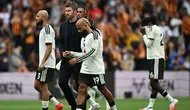 MU Disikat Como, Aksi Michael Carrick seusai Laga Jadi Sorotan