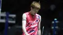 Tunggal putra Chinese Taipei, Lin Chun-Yi, tertunduk lesu setelah ditaklukkan wakil Indonesia, Jonatan Christie pada babak 16 besar Indonesia Masters 2025 di Istora Senayan, Jakarta, Kamis (23/1/2025). Jojo menang dengan skor 21-9, 10-21, dan 21-15. (Bola.com/M Iqbal Ichsan)